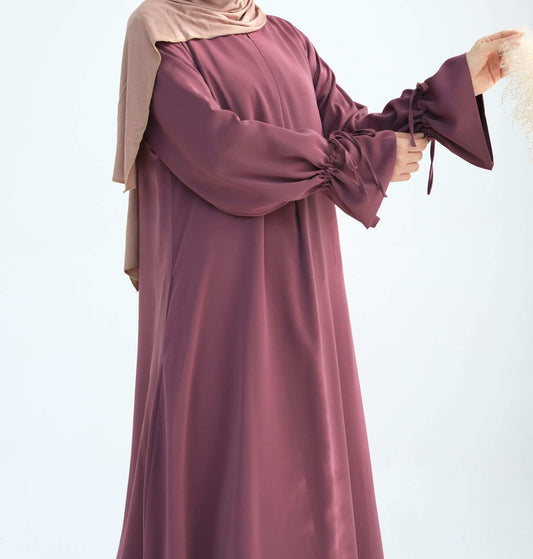Nida prayerwear with adjustable sleeve