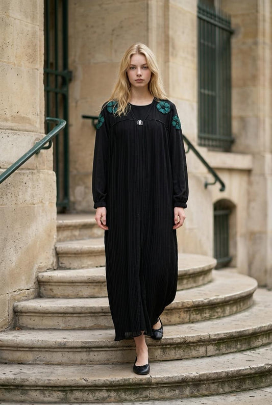 pleated abaya with inner